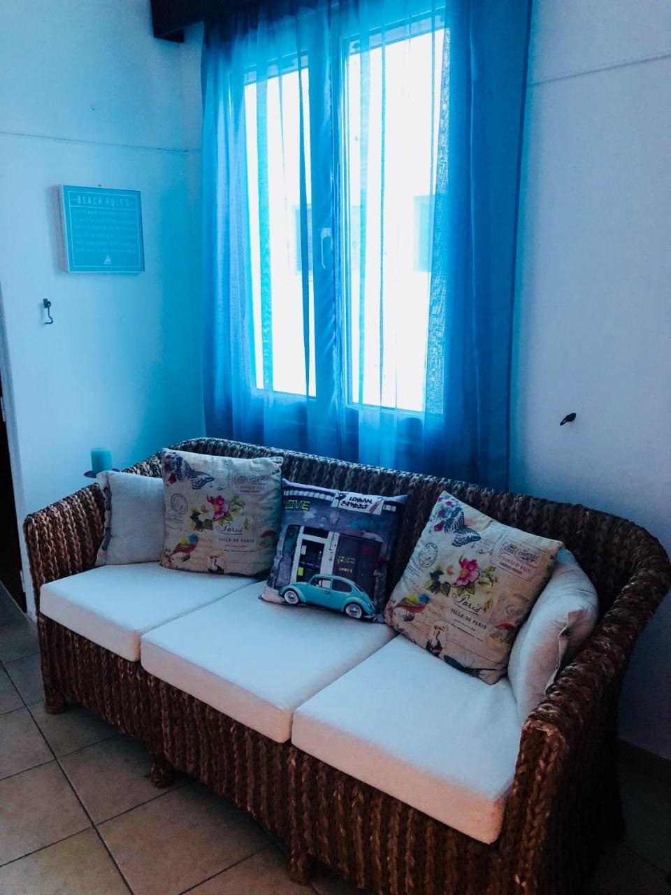 Hotel George Agios Kirykos  Exterior photo